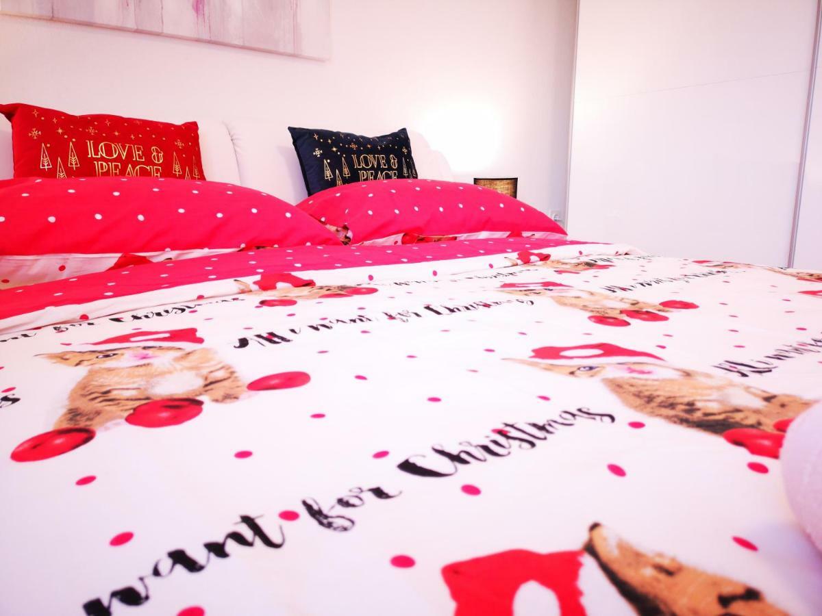 Apartman "Sabine Red" With Heated Pool Omisalj Luaran gambar